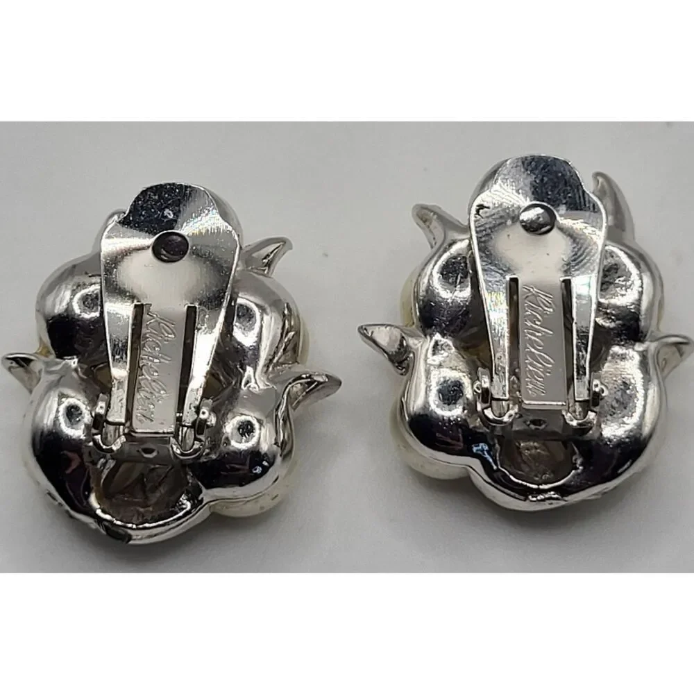 STUNNING RICHELIEU Glass White Pearls & Clear Rhinestones Clip On Earrings 1.2in
